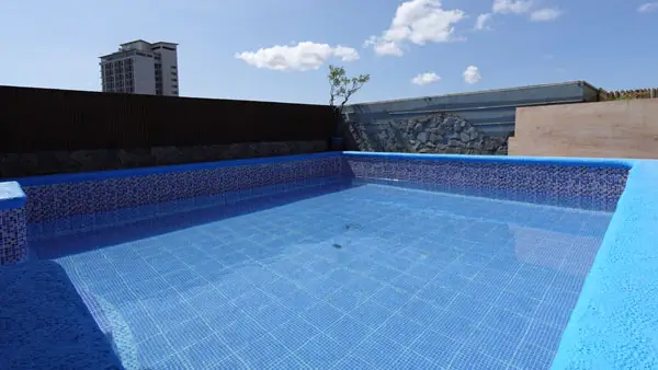 Pool_07-1.webp